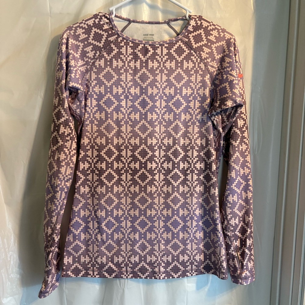 Nike Pro Long Sleeve Hyperwarm Pullover Shirt Women’s Sz Medium Purple Geometric